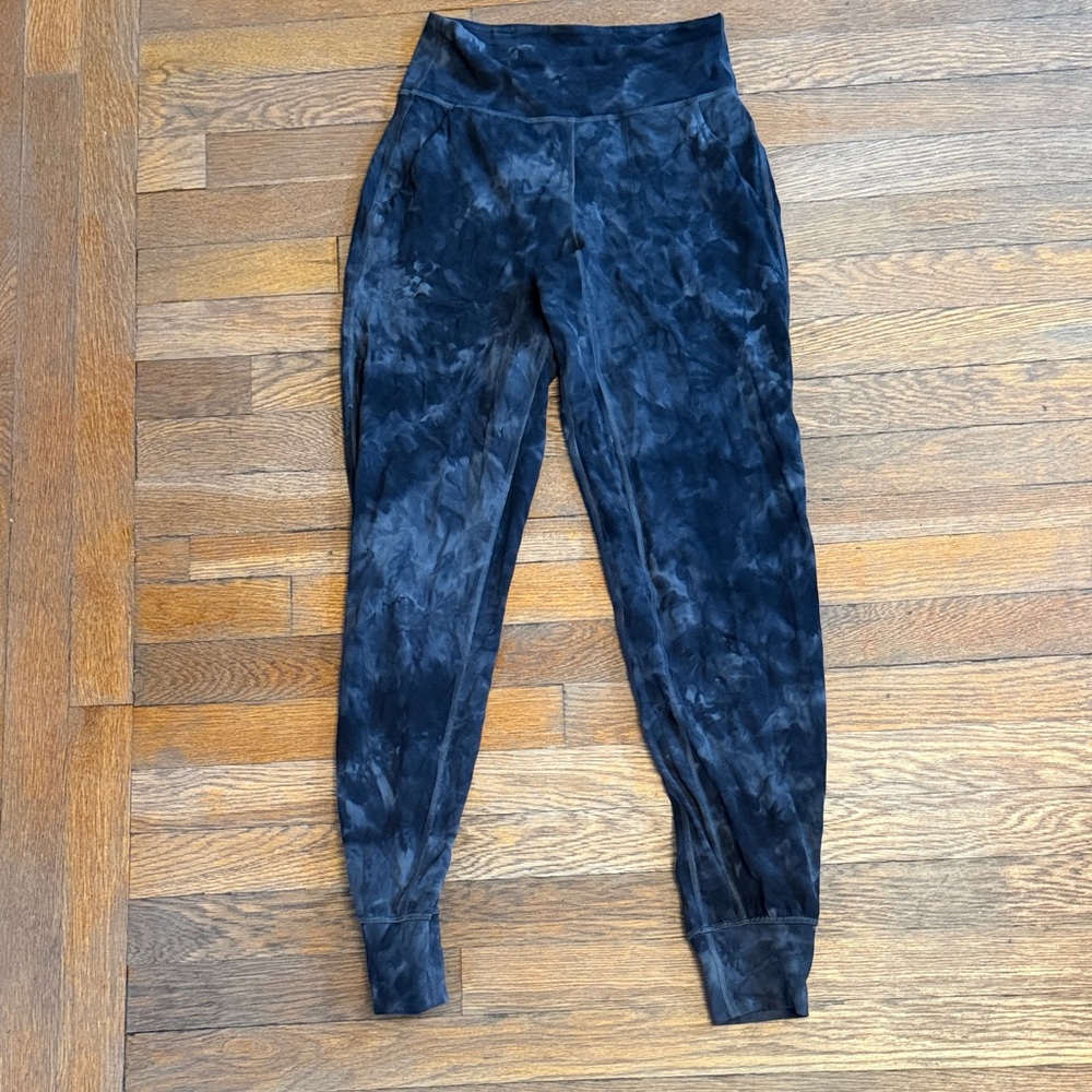 Lululemon Align Joggers Size 4 Gray/Black Tie Dye